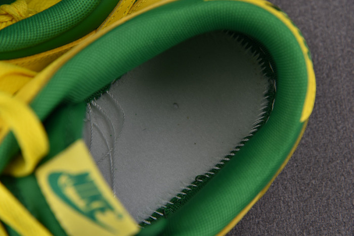 Nike Dunk Low “Reverse Brazil” DV0833-300