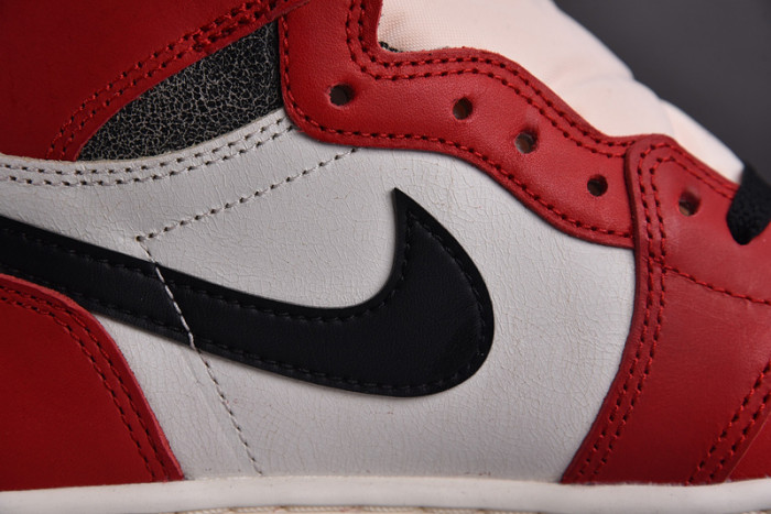 Air Jordan 1 Retro High OG Chicago Lost and Found DZ5485-612