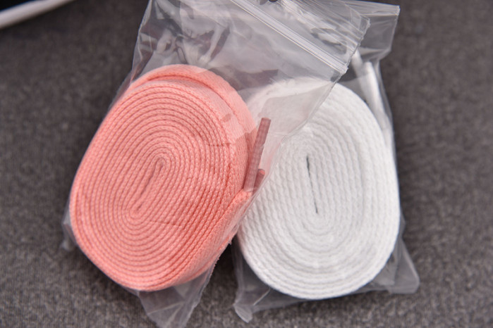 Jordan 1 Retro High OG Bleached Coral 555088-1088